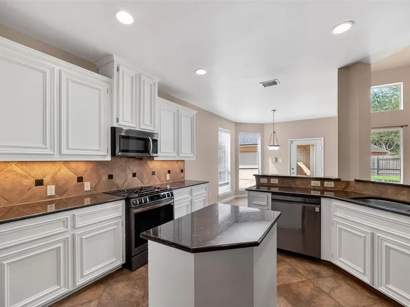 521 Opal Sky Ct, League City, TX 77573