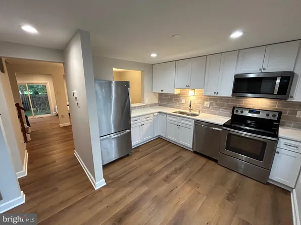 7704 Eagles Head Ct, Derwood, MD 20855