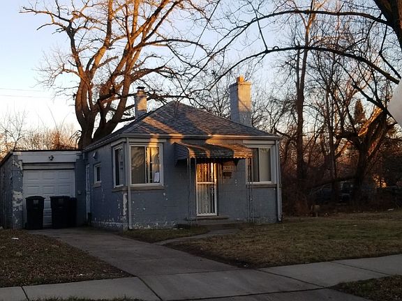 4th image of 15372 Plainview Ave