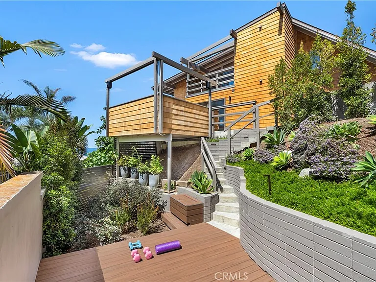 1944 Ocean Way — Photo 47