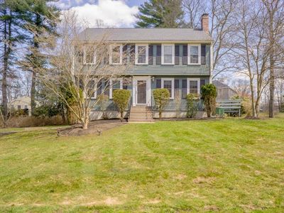 1 Castle Rd, Medway, MA, 02053