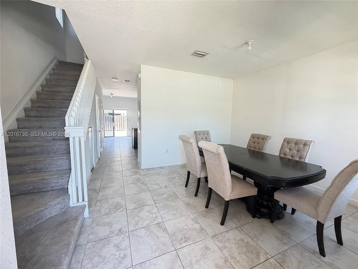 Building Photo - 11355 SW 250th Ter #11355