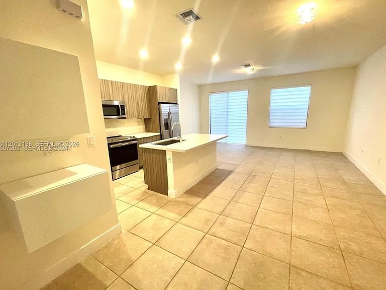9083 NW 159th St #9083 — Photo 9