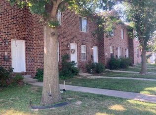 223 N Clinton St #4, Collinsville, IL