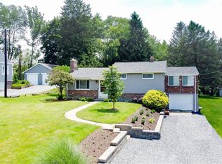 2860 Grandview Dr, Allison Park, PA 15101