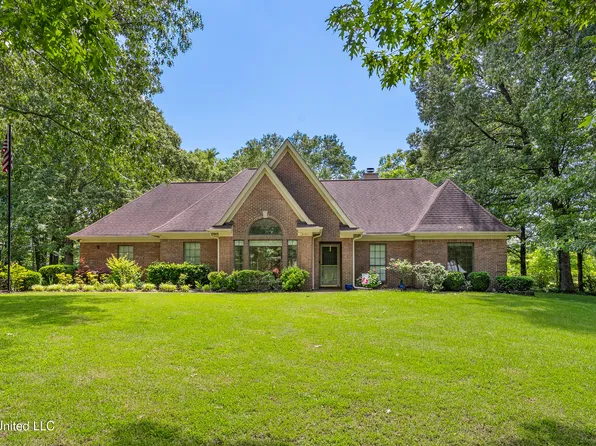 2141 Shannon Cv, Horn Lake, MS 38637