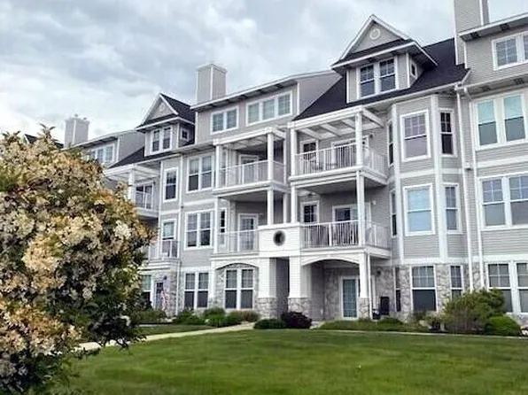 300 S Rath Ave Unit 16, Ludington, MI 49431