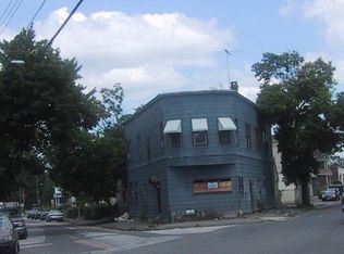 346 Huntington Rd, Bridgeport, CT 06608