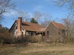 9 Circuit St, Halifax, MA 02338