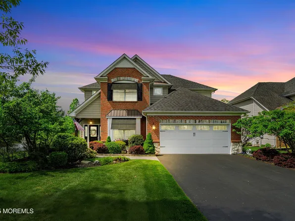 26 E Francesa Court, Farmingdale, NJ 07727