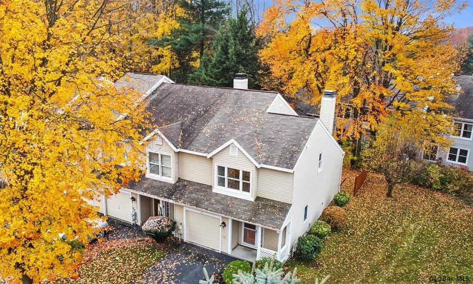 1st image of 37 Stoney Creek Dr