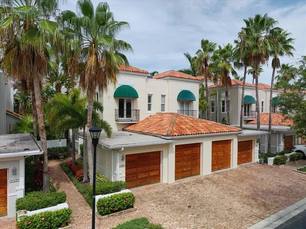 1135 Abbeys Way, Tampa, FL 33602