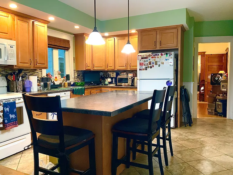 39 Everett St #1 — Photo 2