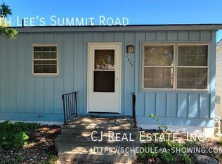 1623 S Lees Summit Rd, Independence, MO 64050
