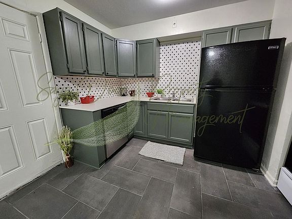 4th image of 11402 Palmer Ave