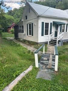 209 Dewberry Ln, Charleston, WV, 25313