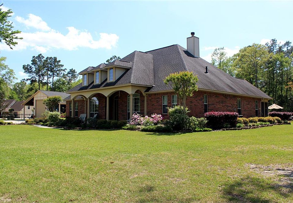 This country estate home in Northcrest Ranch sits on over two acres and has everything you could ever dream of having.