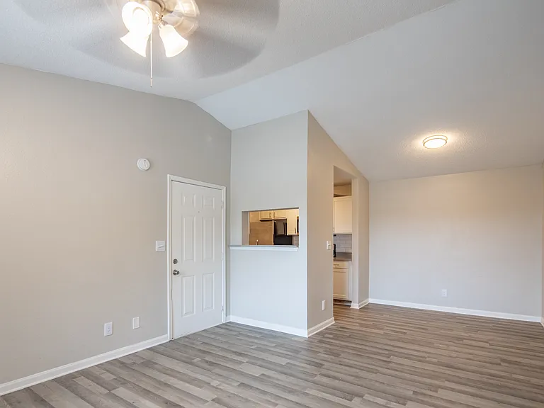 The Charlie Apartments — Photo 23