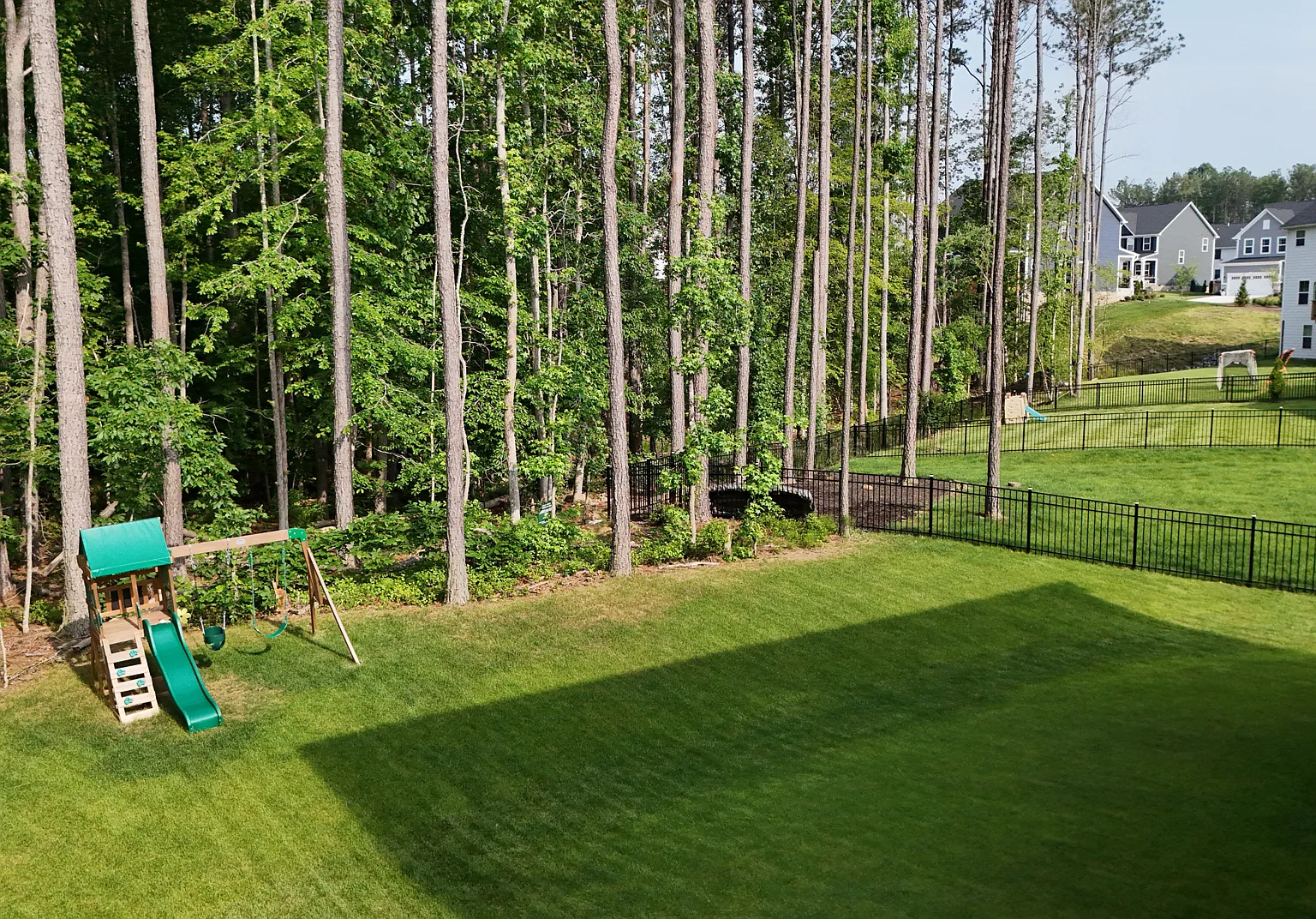 5 bed, 3010 sqft, $4,250 — Photo 4
