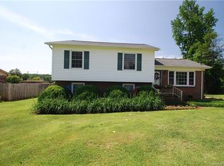 113 Bright Ave, Bessemer City, NC 28016