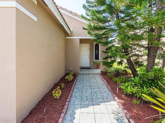 2nd image of 1698 Salerno Cir