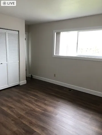 1223 N Western Ave — Photo 12
