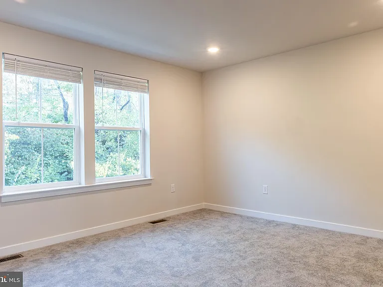 113 Four Leaf Dr — Photo 17