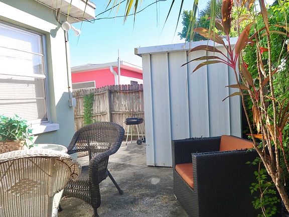 4th image of 124 146th Ave E #A