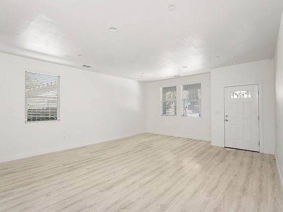 5th image of Berger Ave