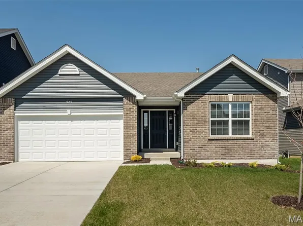 929 Little Fieldstone Ct, Wentzville, MO 63385