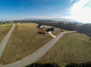 405 Highland Springs Dr, Walland, TN 37886