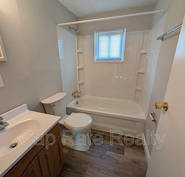 3632 Cushing Dr #B — Photo 8