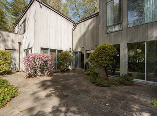 36 Morningcrest Dr, West Hartford, CT 06117