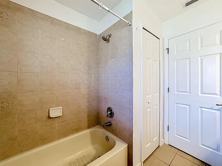 6416 Las Palmas Way — Photo 21
