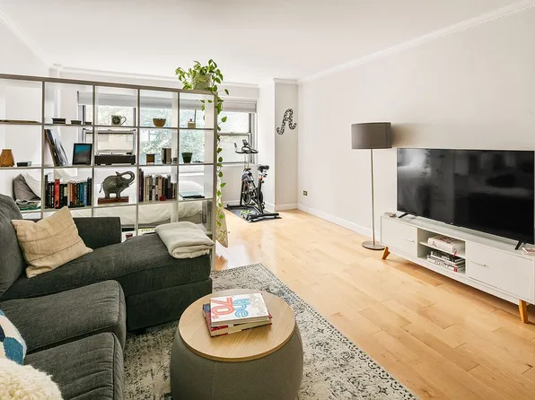 330 E 49th St APT 4E, New York, NY 10017