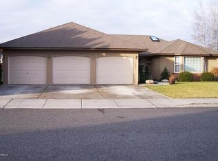 1522 S 69th Ave, Yakima, WA 98908