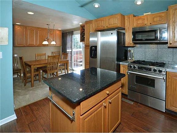 5th image of 115 Circle Dr