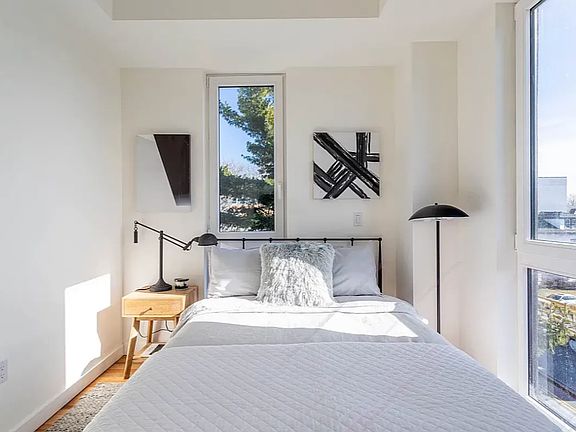 3rd image of 70 Woodruff Ave #4L