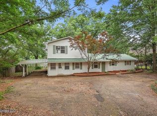 404 W Dewey Camp Dr, Florence, MS 39073