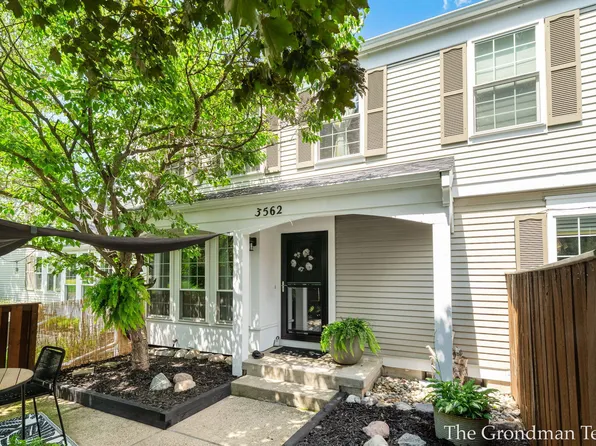3562 Whispering Brook Dr SE #55, Grand Rapids, MI 49508