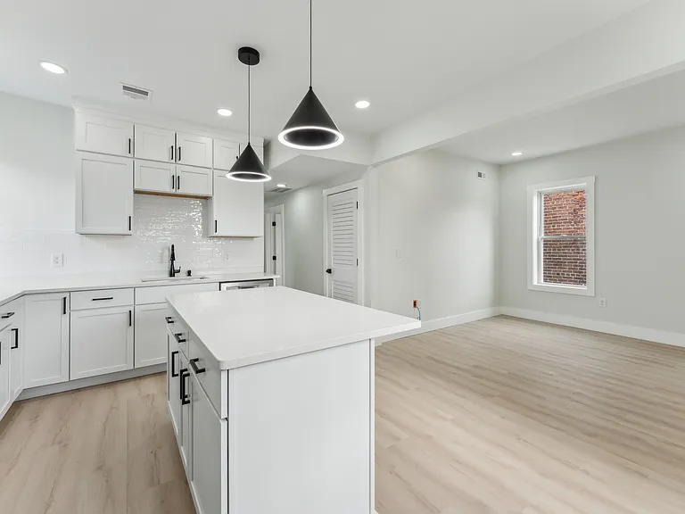 47 Brackett St #3 — Photo 8