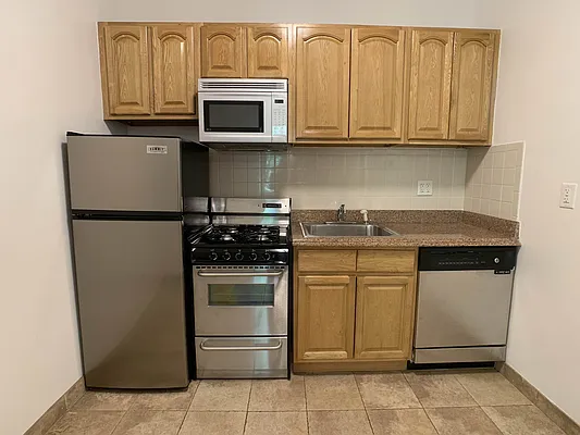 Rented by Tourma Realty LLC | media 23