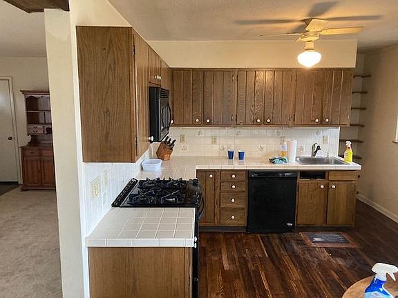 3rd image of 1908 Massey Cir