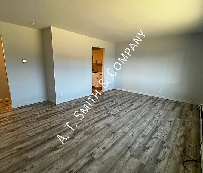 221 S Balsam St #202 — Photo 5
