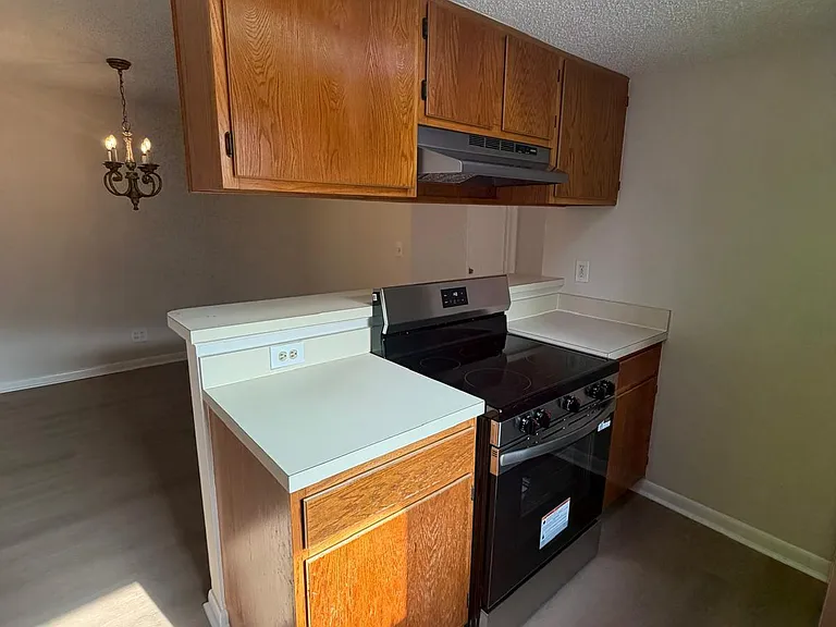 5557 Greatpine Ln S — Photo 4
