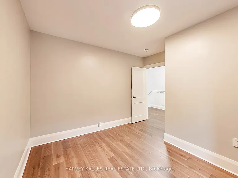 338 Markham St — Photo 21