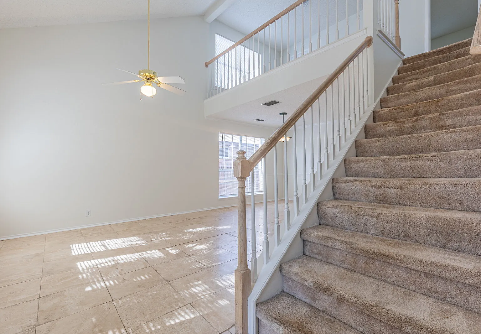3 bed, 2.5 bath, 2114 sqft, $1,795 — Photo 4