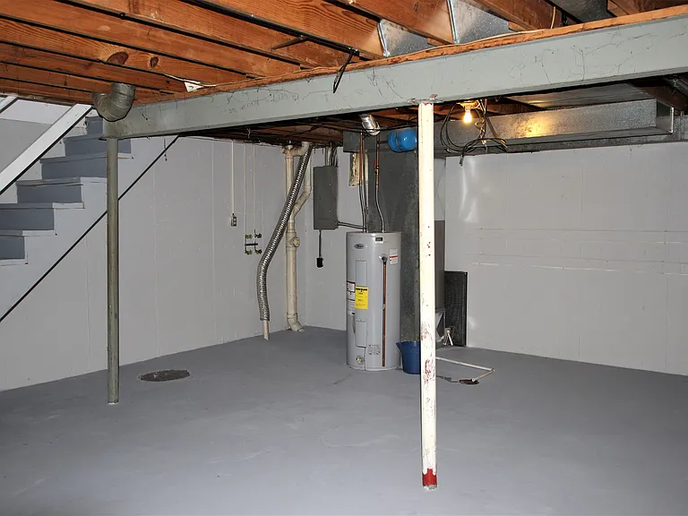 195 N Service Rd #C — Photo 12