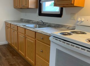 19 Oxford Ave APT 1R, Dudley, MA 01571