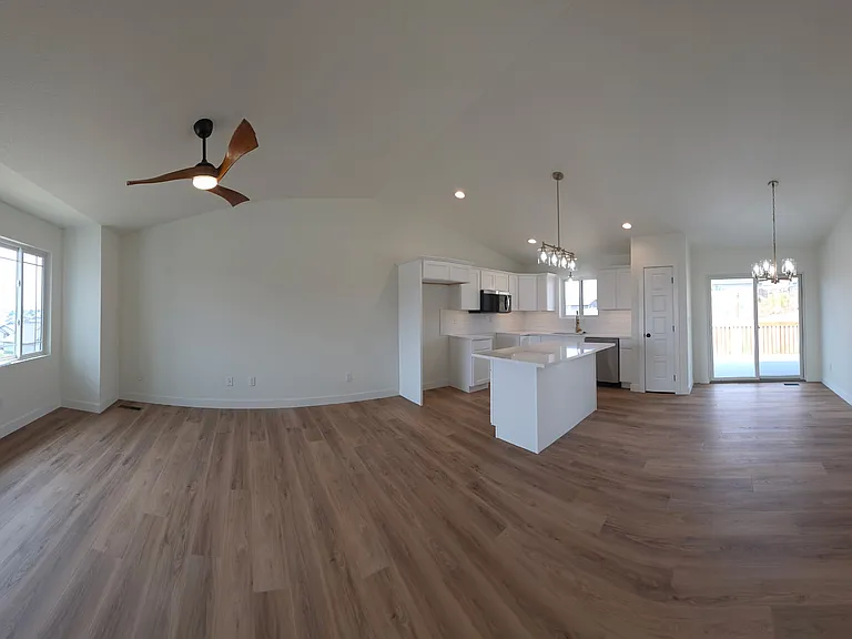 5328 Silverton St — Photo 1